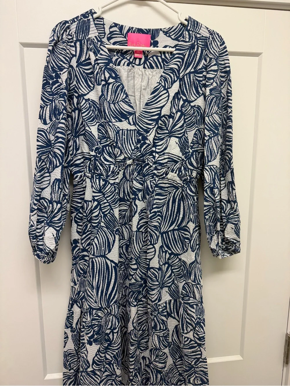 Lilly Pulitzer Deacon 3/4 Sleeve V-Neck Aegean Navy Beach Path Size 8 - Picture 4 of 8